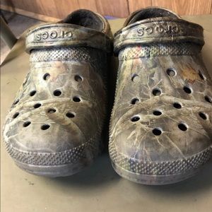 Camo fleece lined crocs